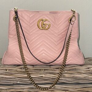 Gucci GG Marmont Pink Chevron Leather Shoulder Bag Medium Chain Authentic